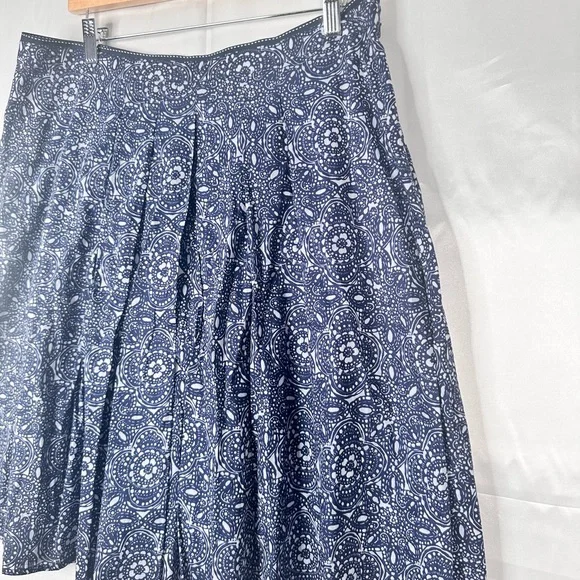 Elegant Navy Patterned‎ Skater Skirt 100% Cotton Size 12 - Picture 3 of 11